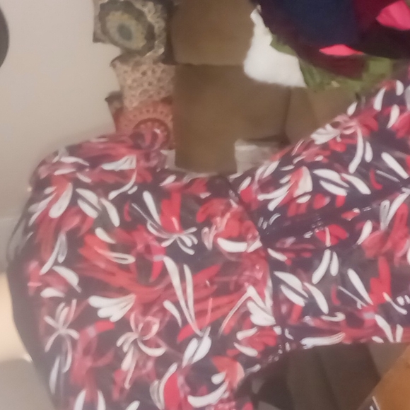 Blouse - Picture 2 of 2